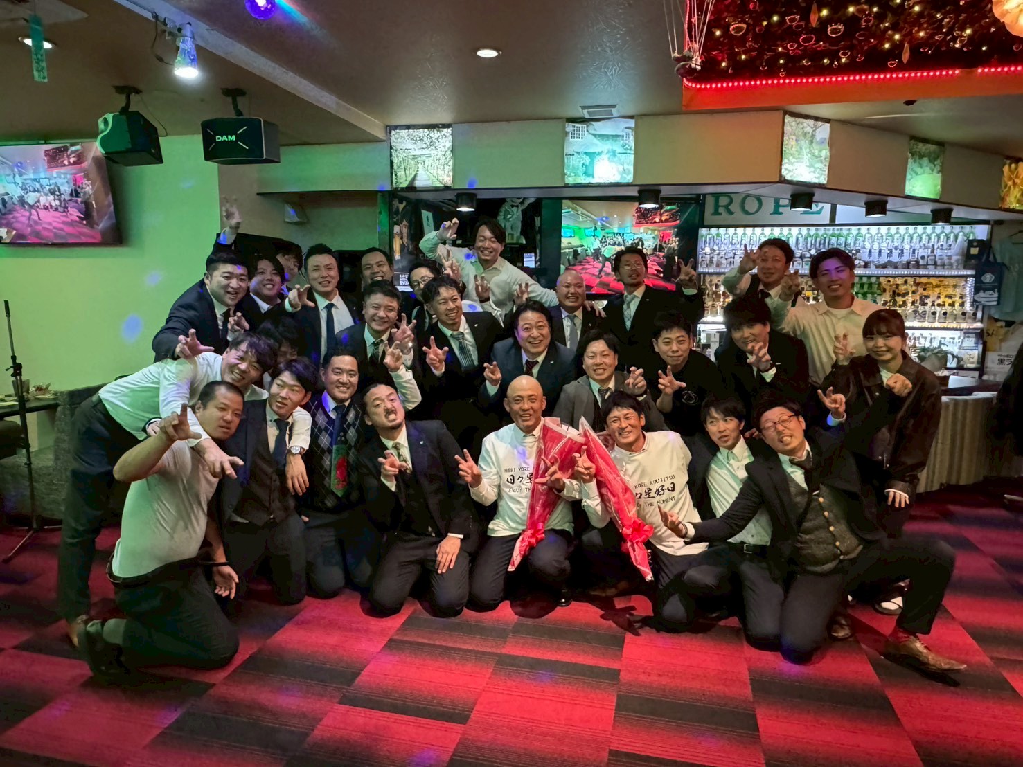 「卒業セレモニー＆大忘年会 － 今年度の集大成」